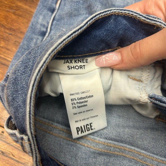 Paige Jax Knee Shorts - Picture 3 of 5